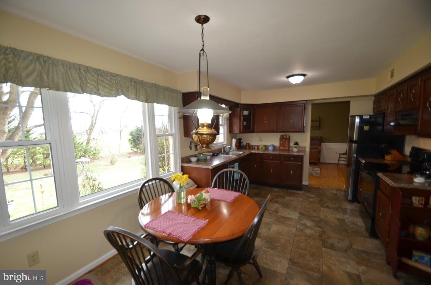 901 Lee Avenue photo 32