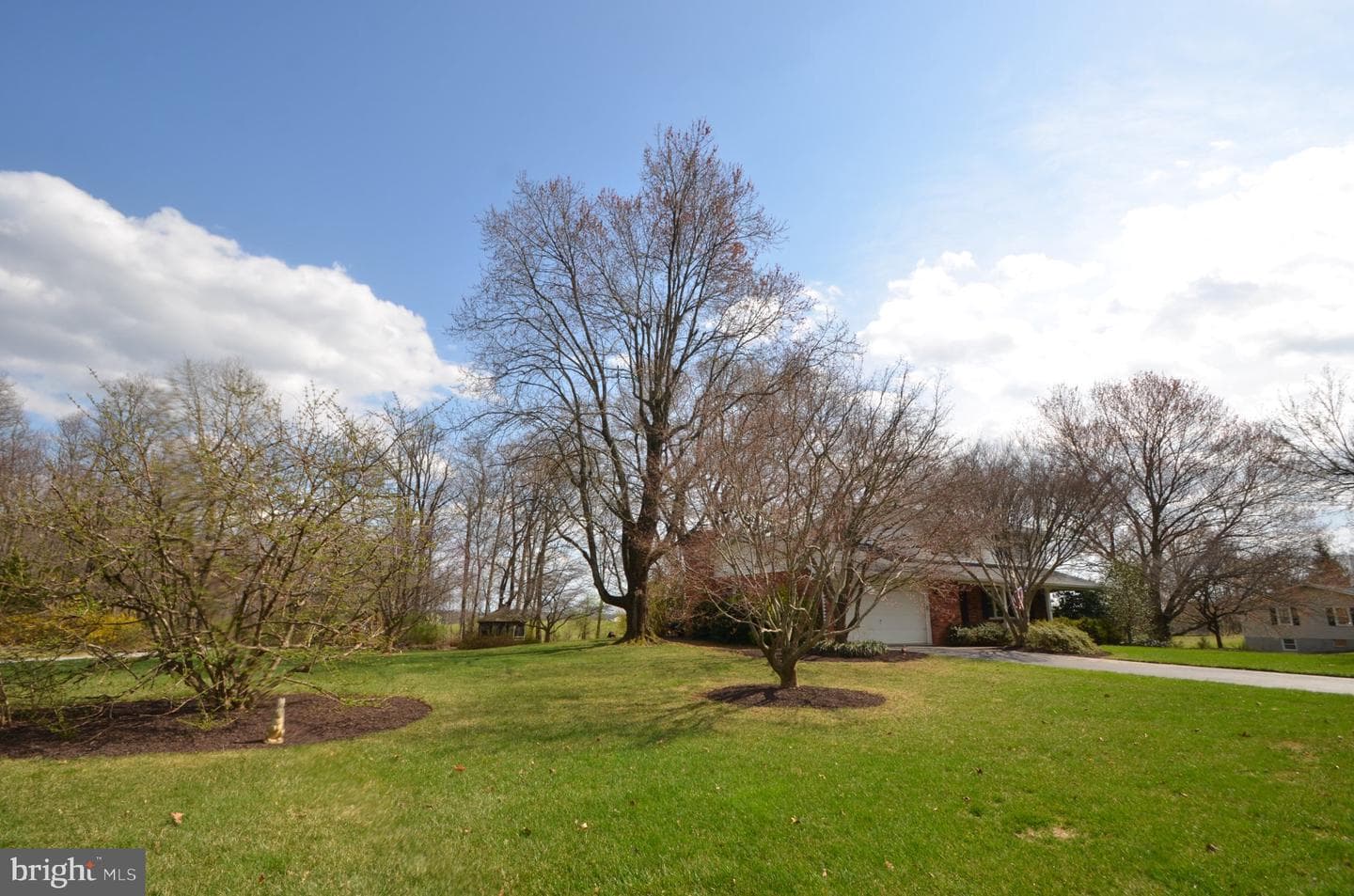 901 Lee Avenue photo 4