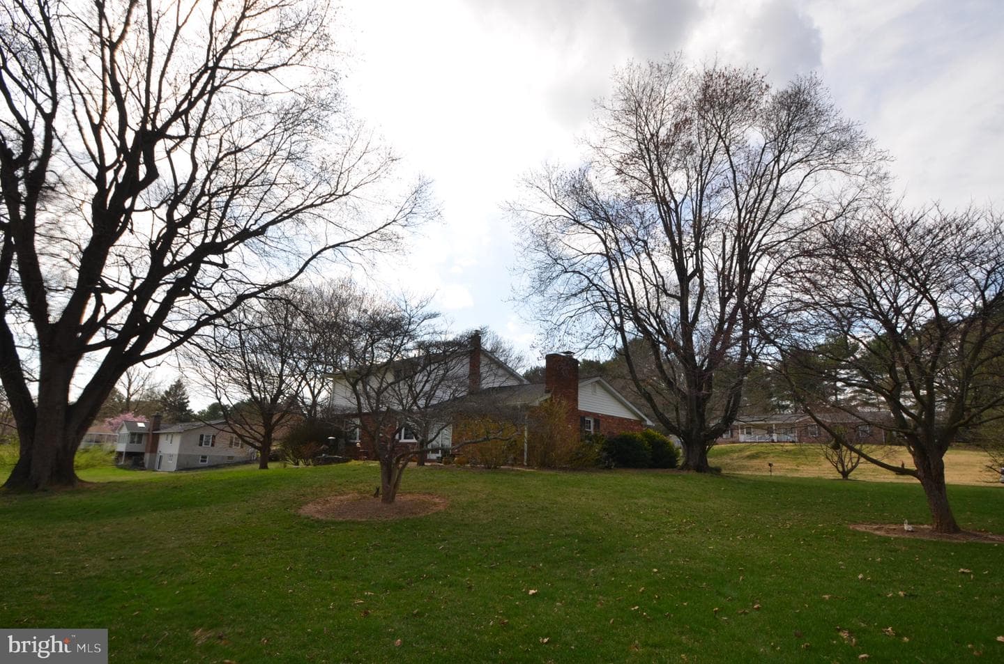 901 Lee Avenue photo 6