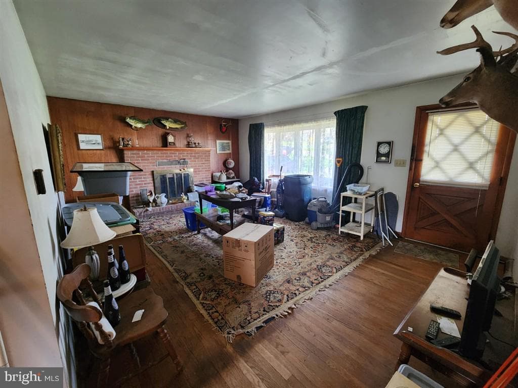 307 Barnes Avenue photo 8