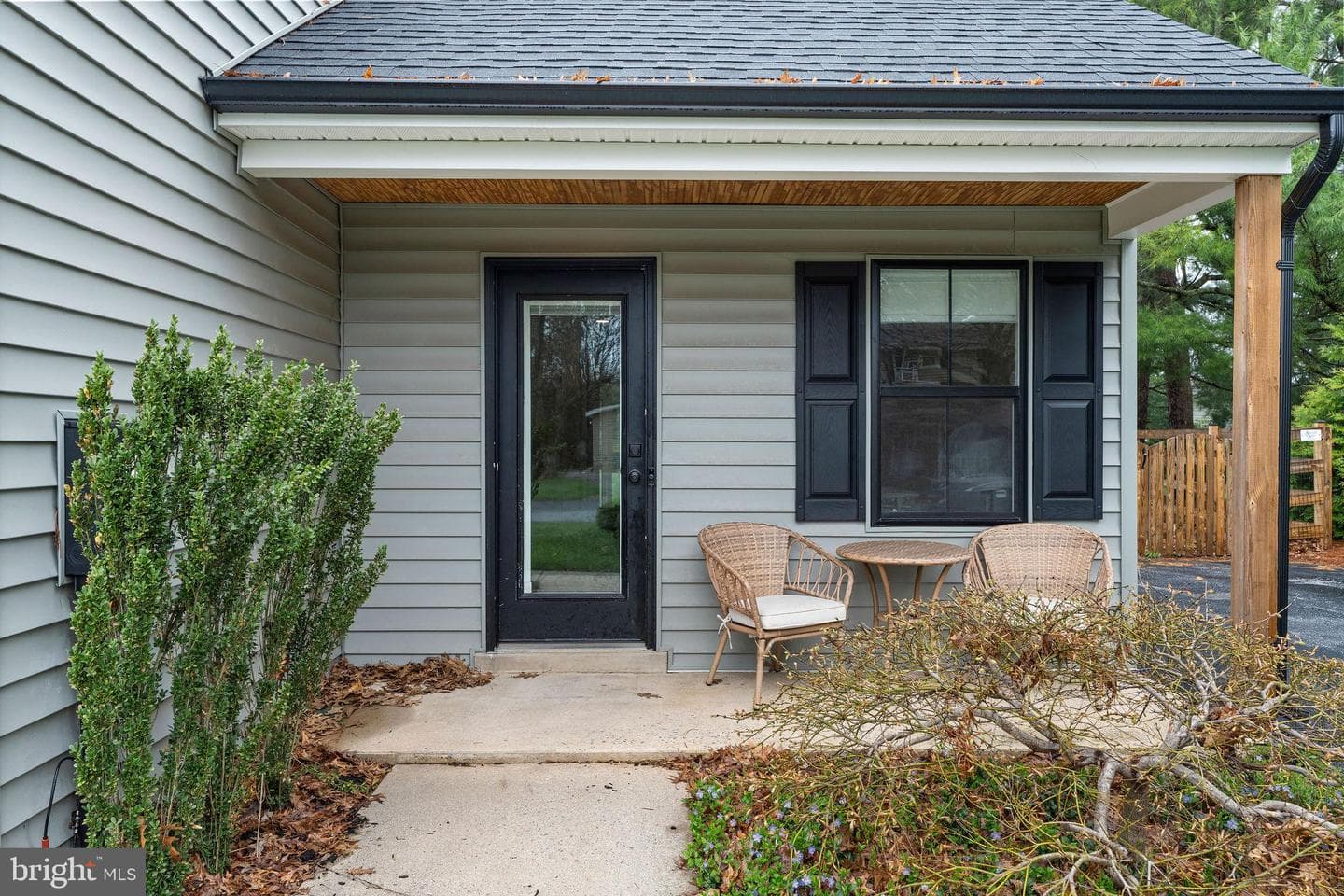 573 Marshall Drive photo 4