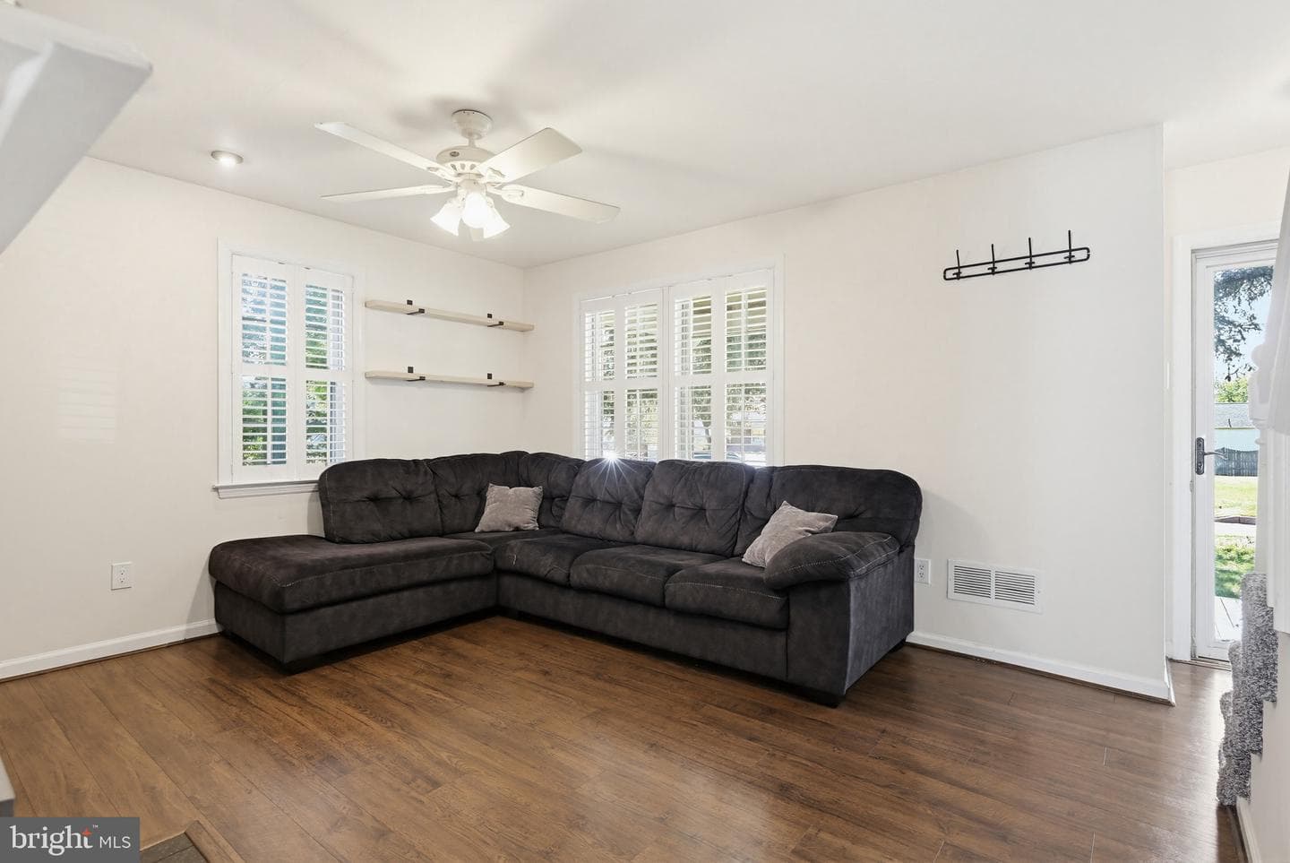 6346 Barnett Avenue photo 7