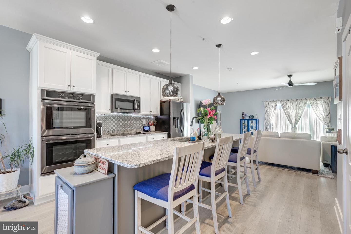 2723 Town View Circle photo 11