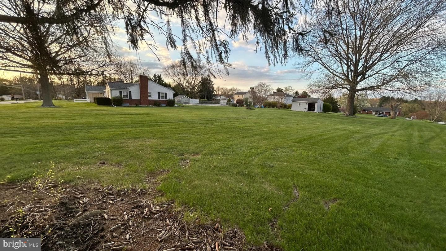 438 Hook Road photo 25