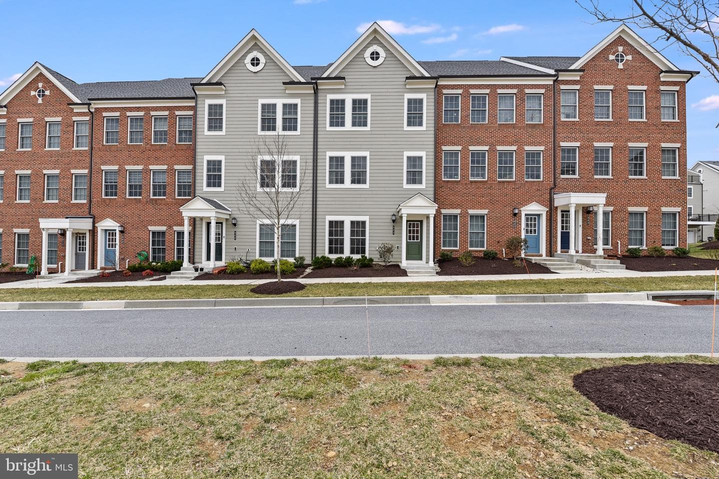 964 Sperry Way photo 3