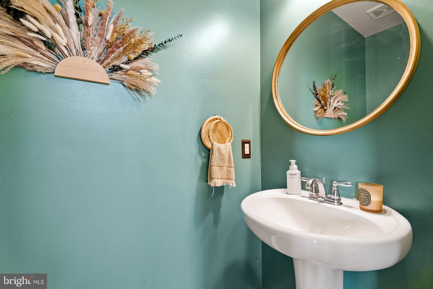 2790 Quantim Court photo 16
