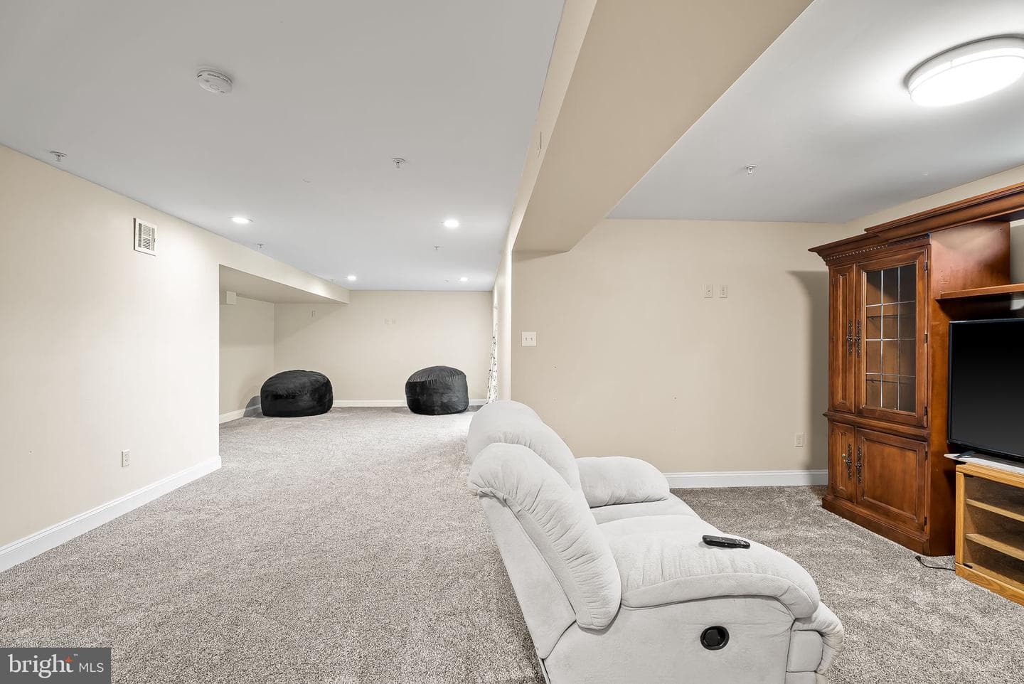2790 Quantim Court photo 31