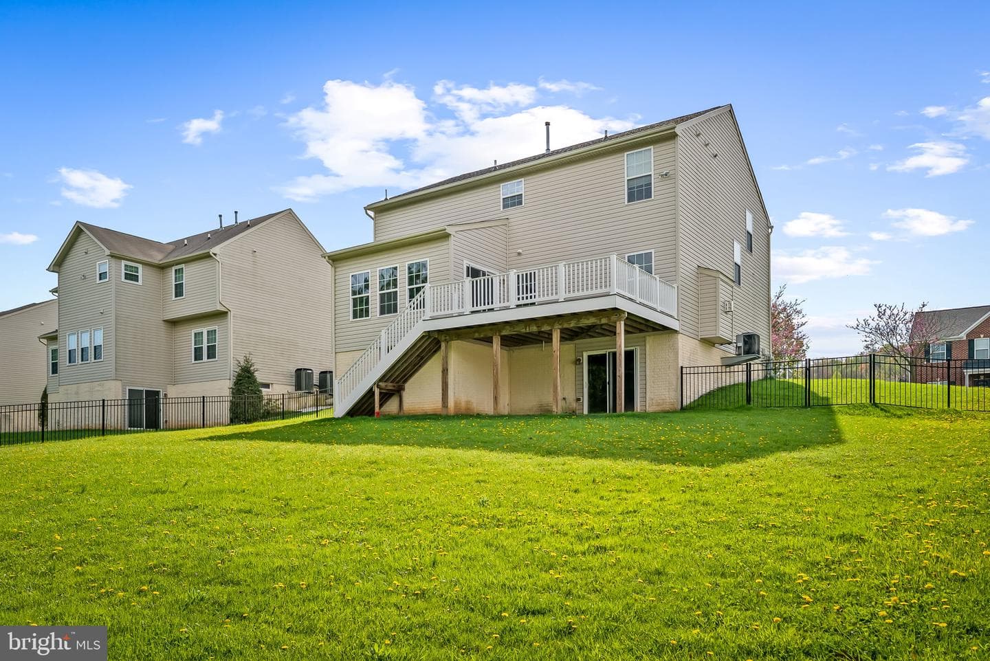2790 Quantim Court photo 34