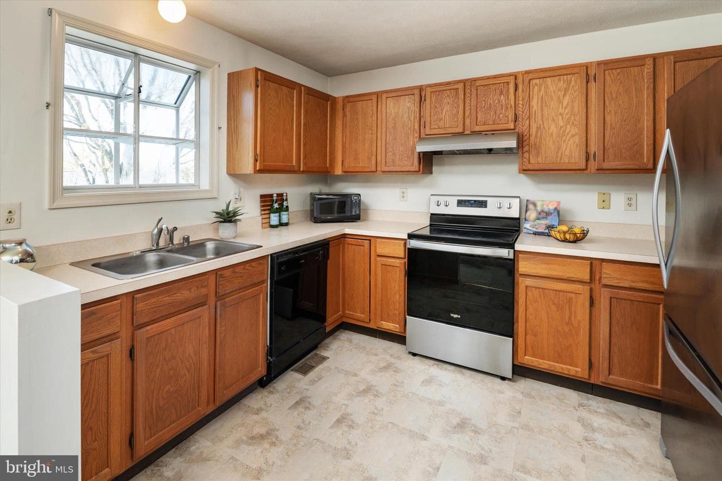 1198 N Carroll Street photo 13