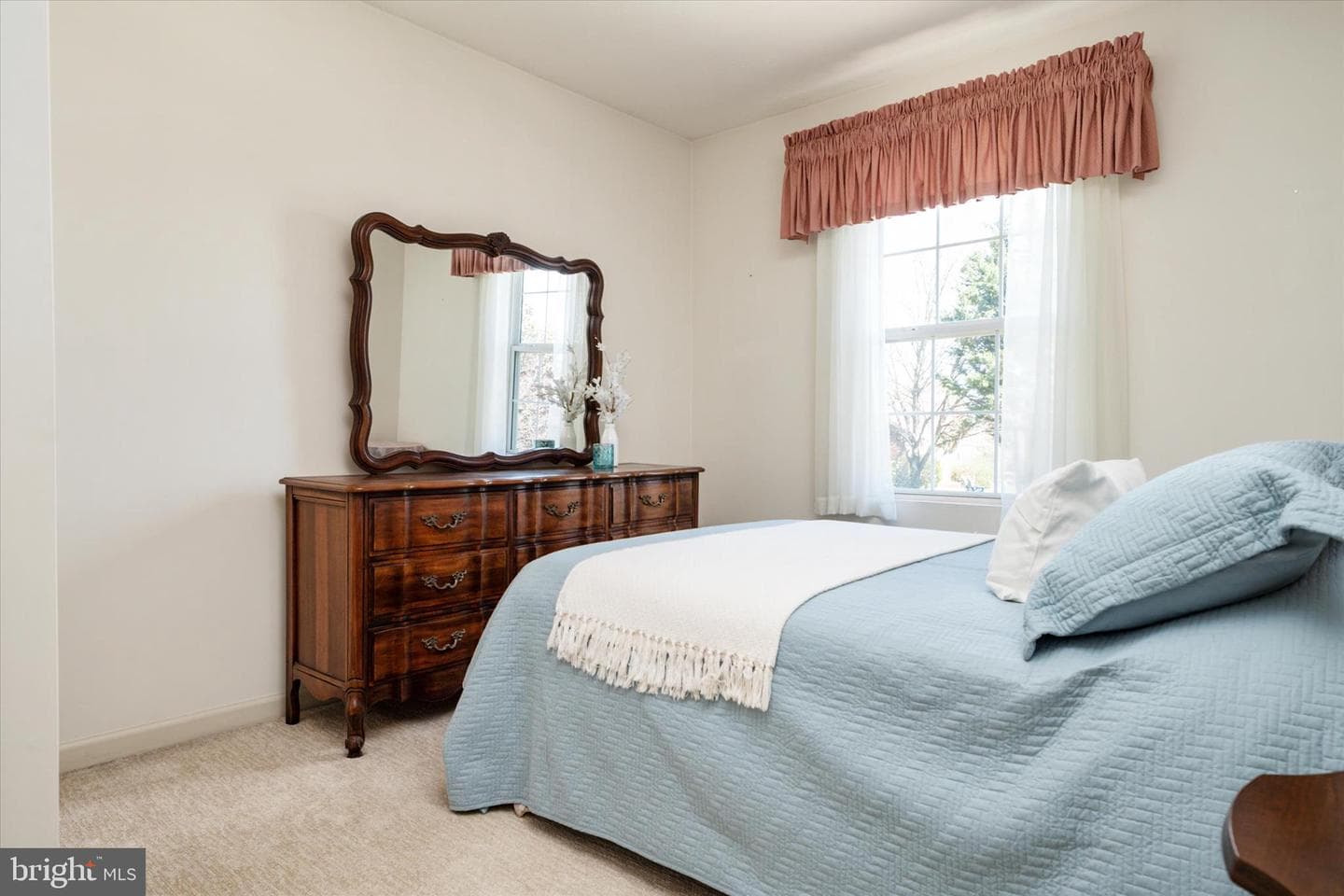 1198 N Carroll Street photo 20