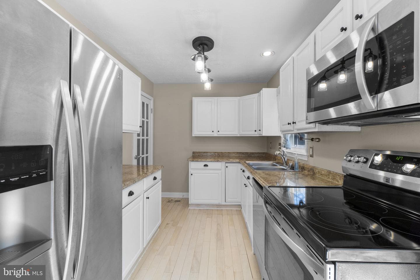 222 Hoff Court photo 13