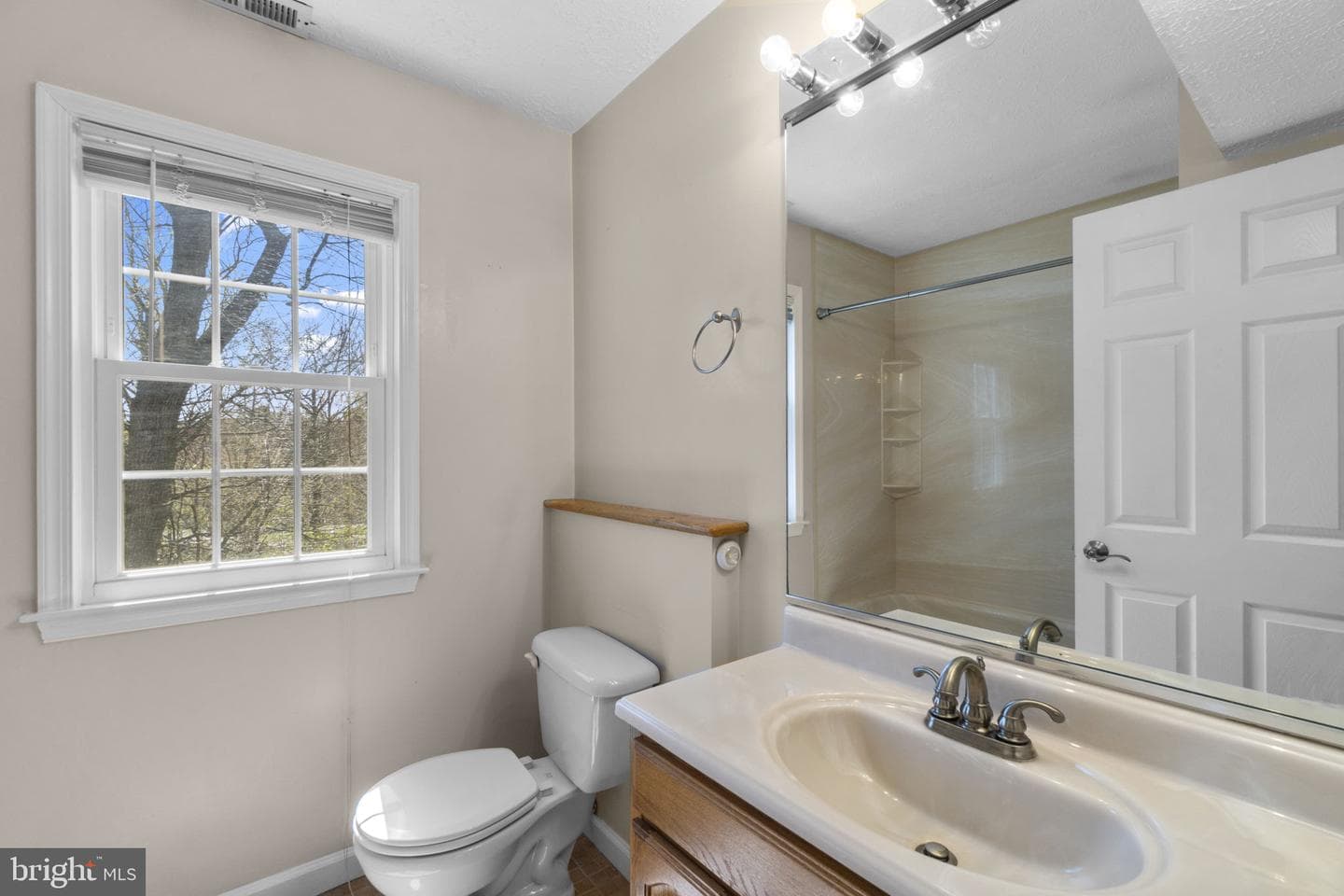 222 Hoff Court photo 18