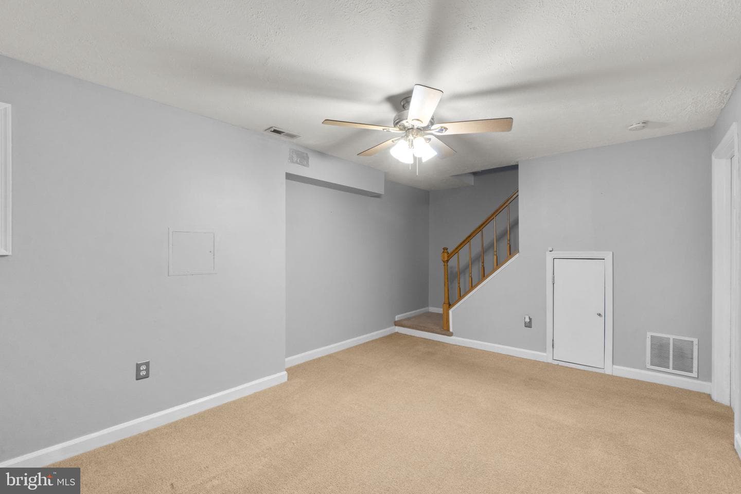 222 Hoff Court photo 32