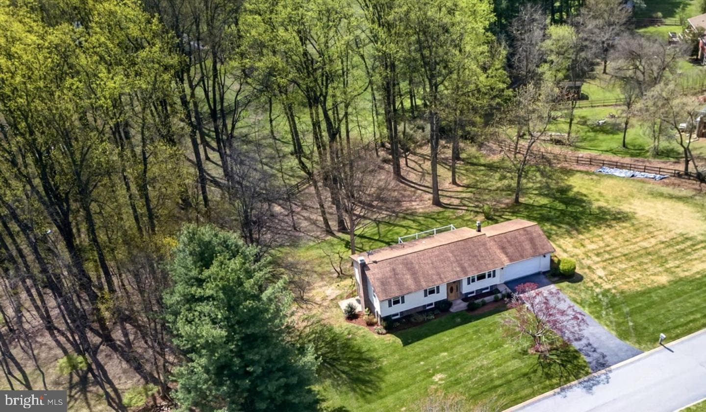 730 Rainbow Court photo 2