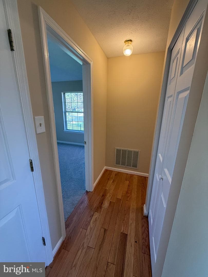 1576 Brimfield Circle photo 18