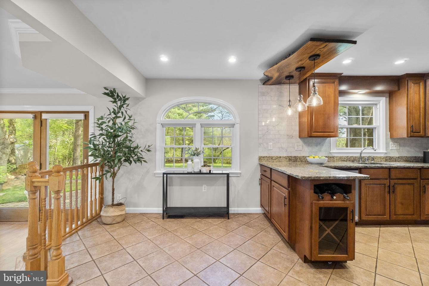 904 Caren Drive photo 13