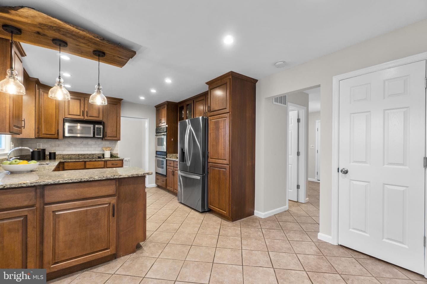 904 Caren Drive photo 14