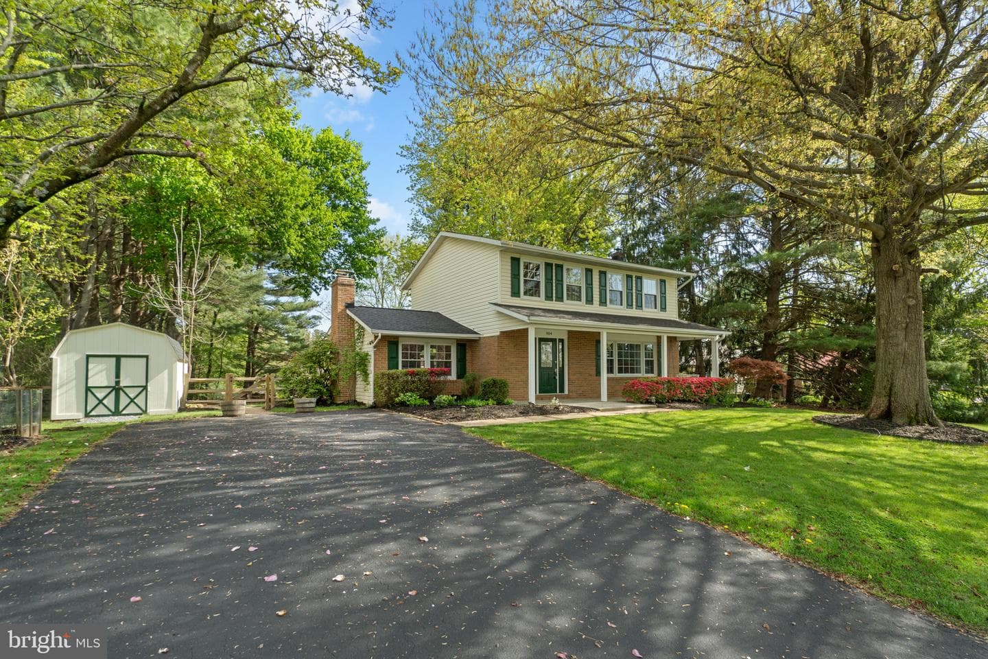 904 Caren Drive photo 2