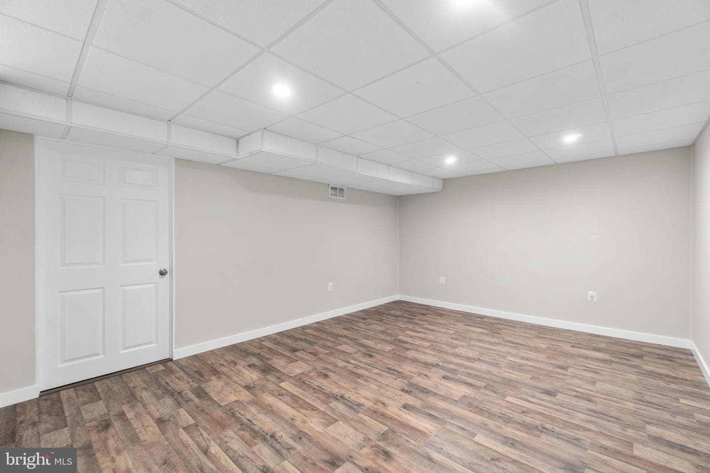 904 Caren Drive photo 35