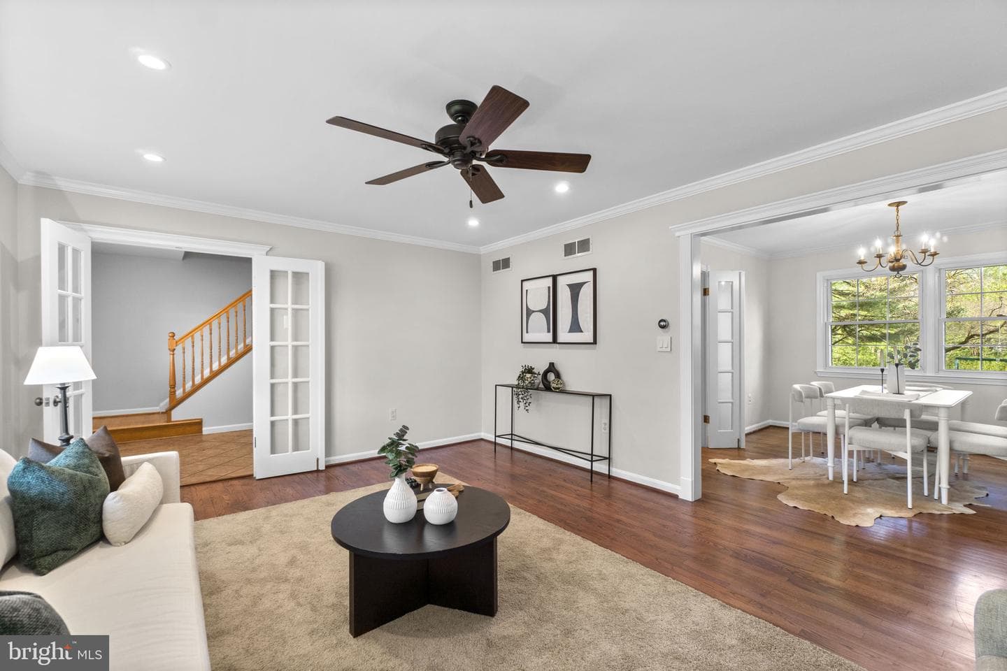 904 Caren Drive photo 5