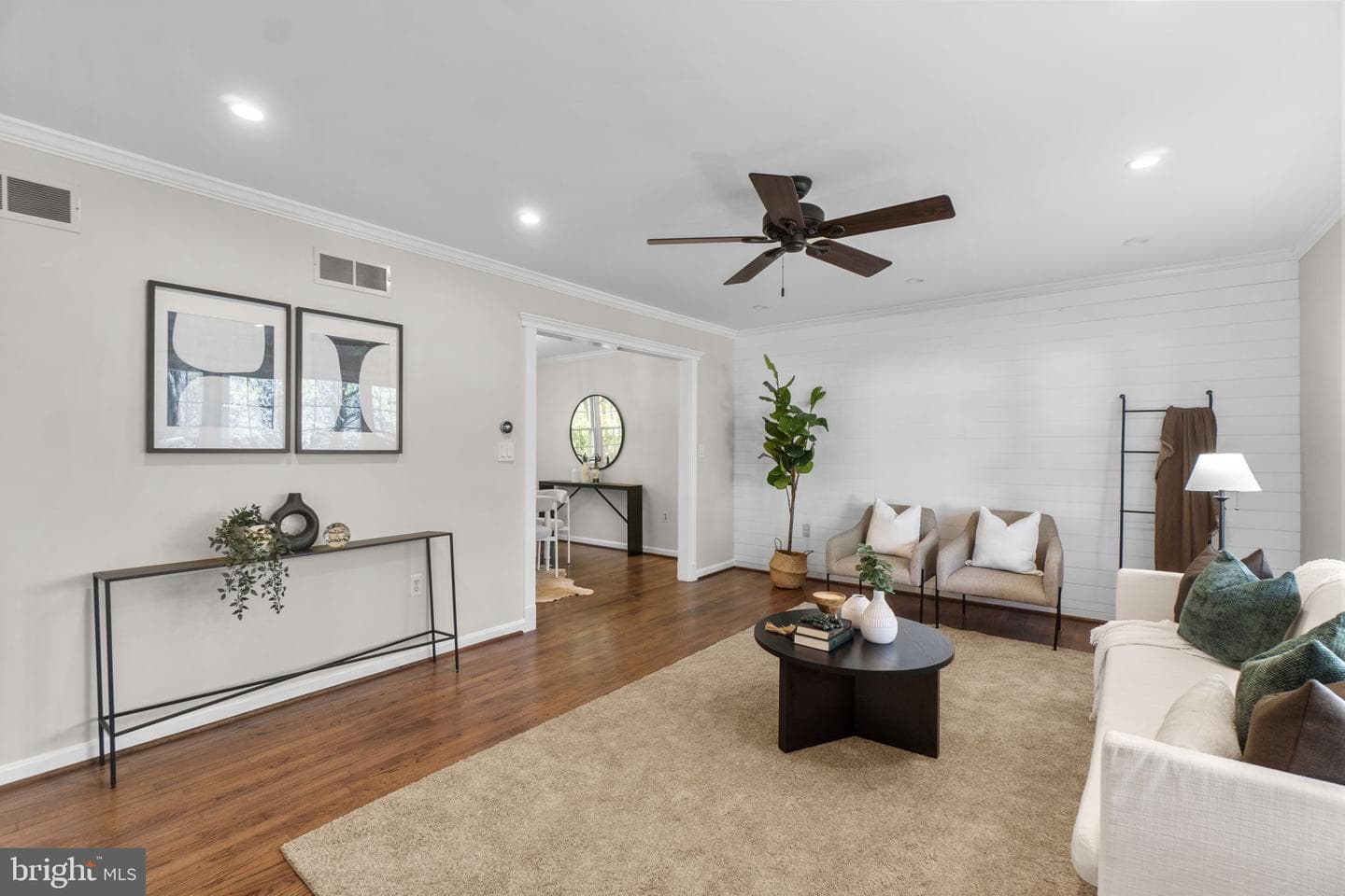904 Caren Drive photo 6