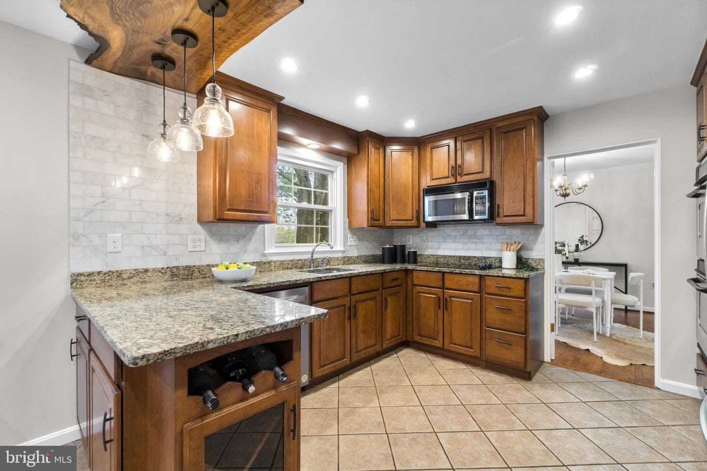 904 Caren Drive photo 9