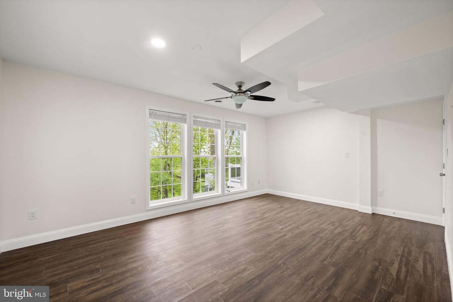 890 Sumner Court photo 54