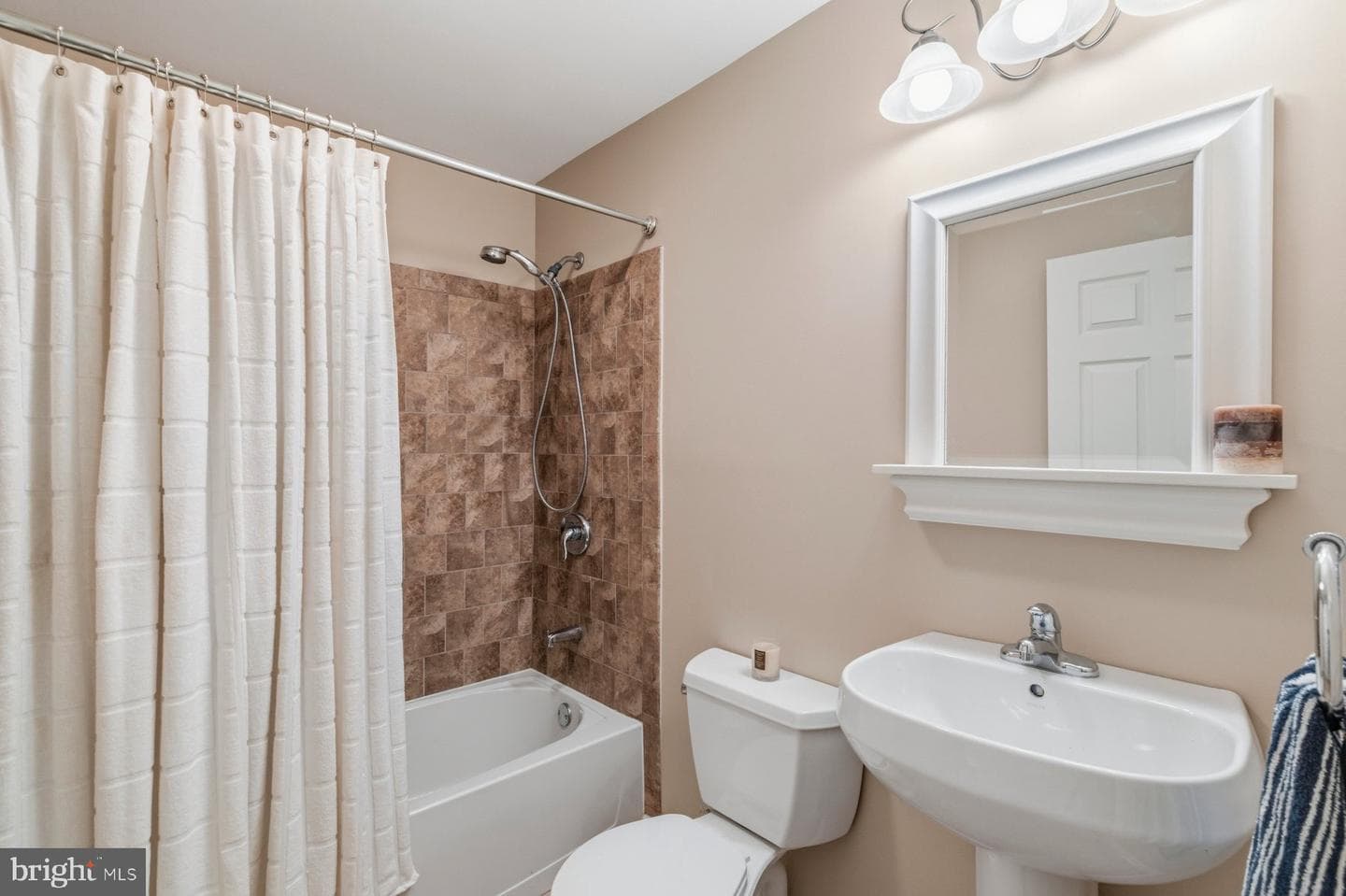 5650 Compton Lane photo 32