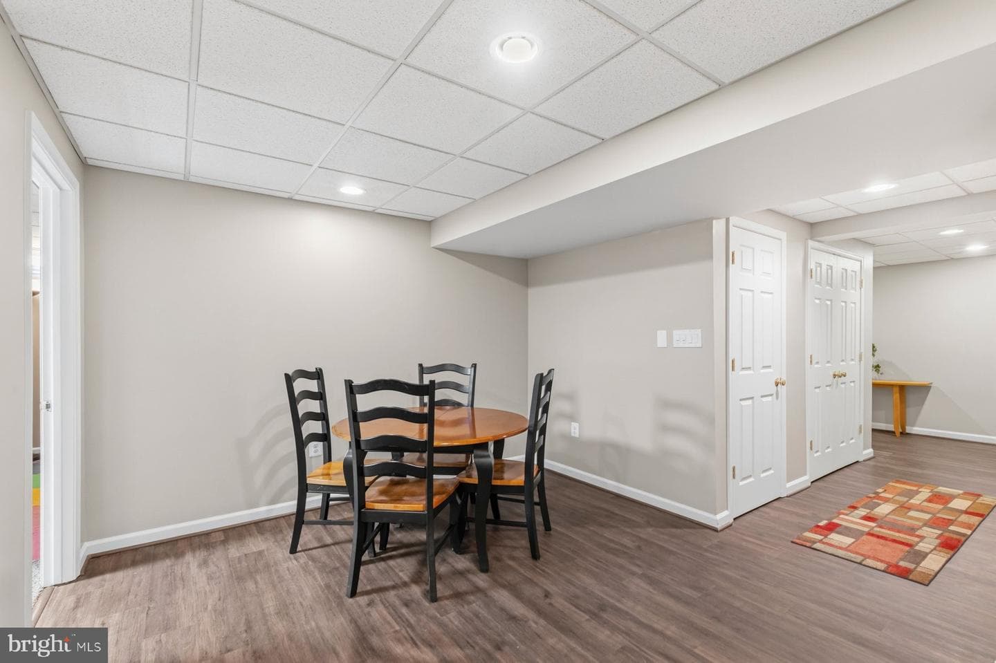 5650 Compton Lane photo 35