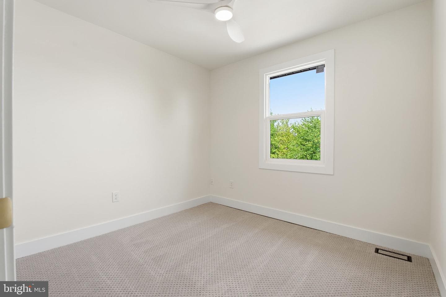 4302 Sycamore Drive photo 15
