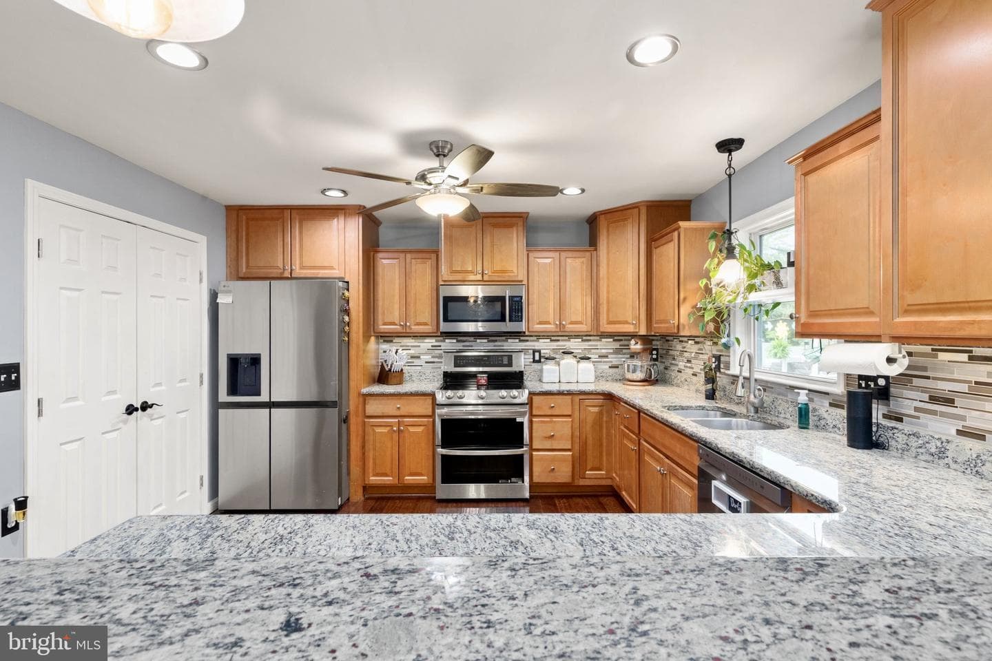 900 Caren Drive photo 16