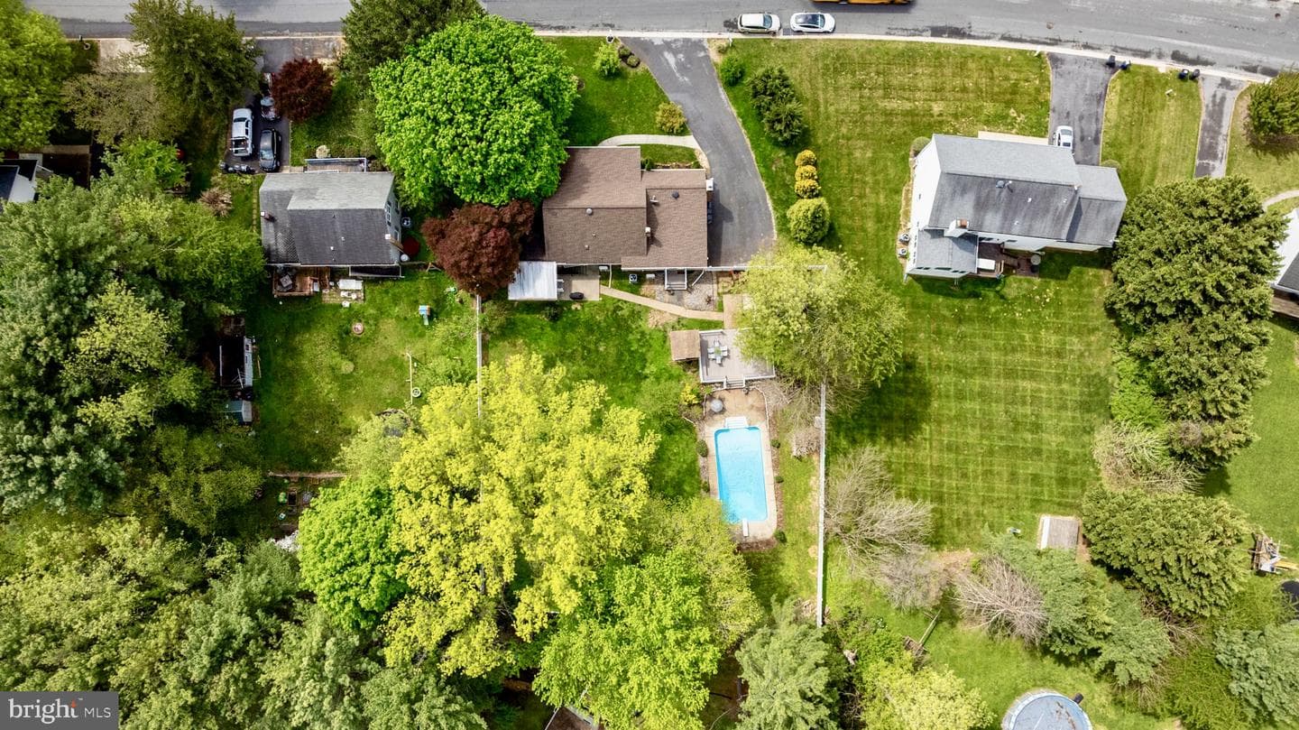 900 Caren Drive photo 6