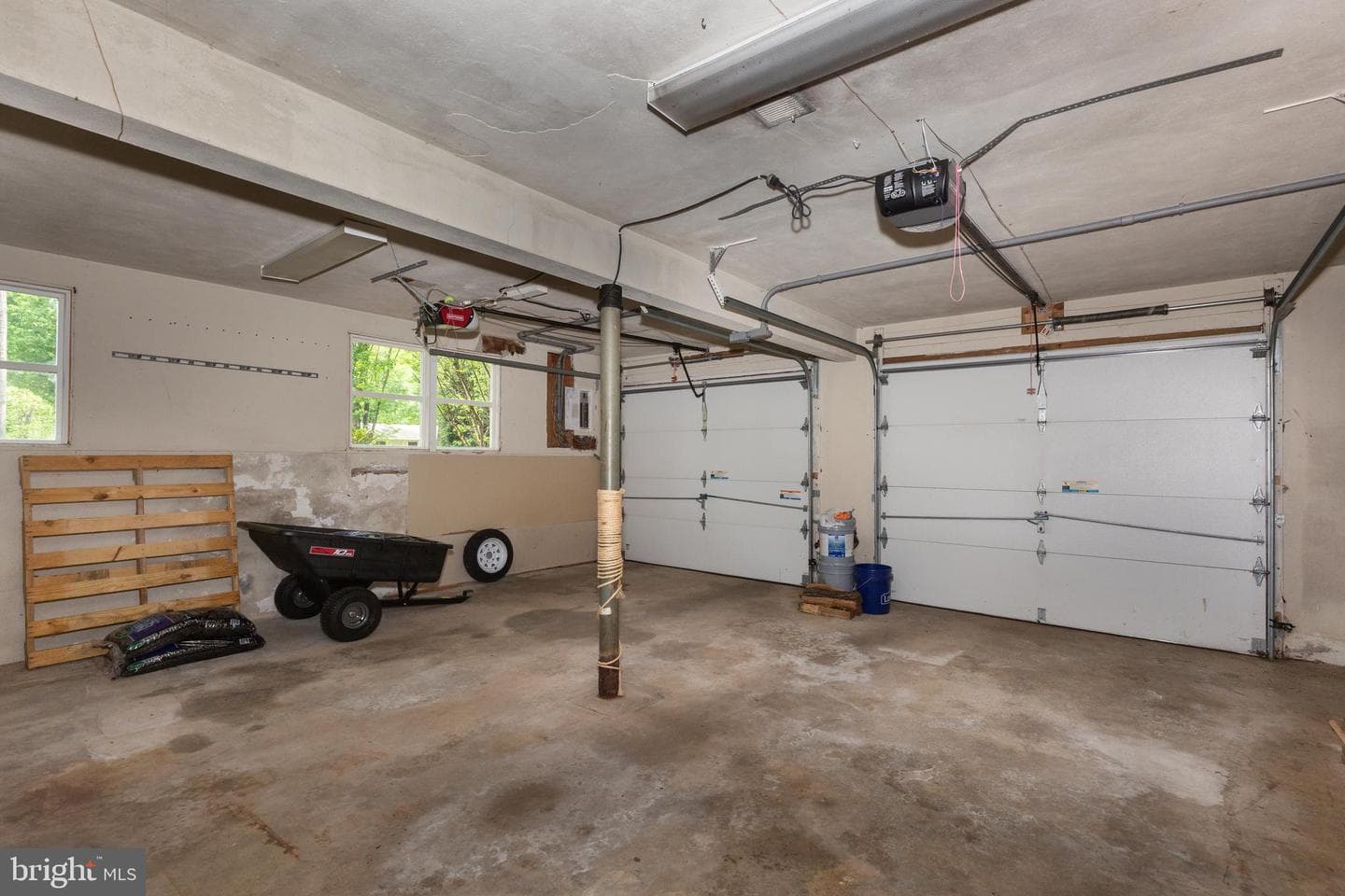 2711 Overview Road photo 34