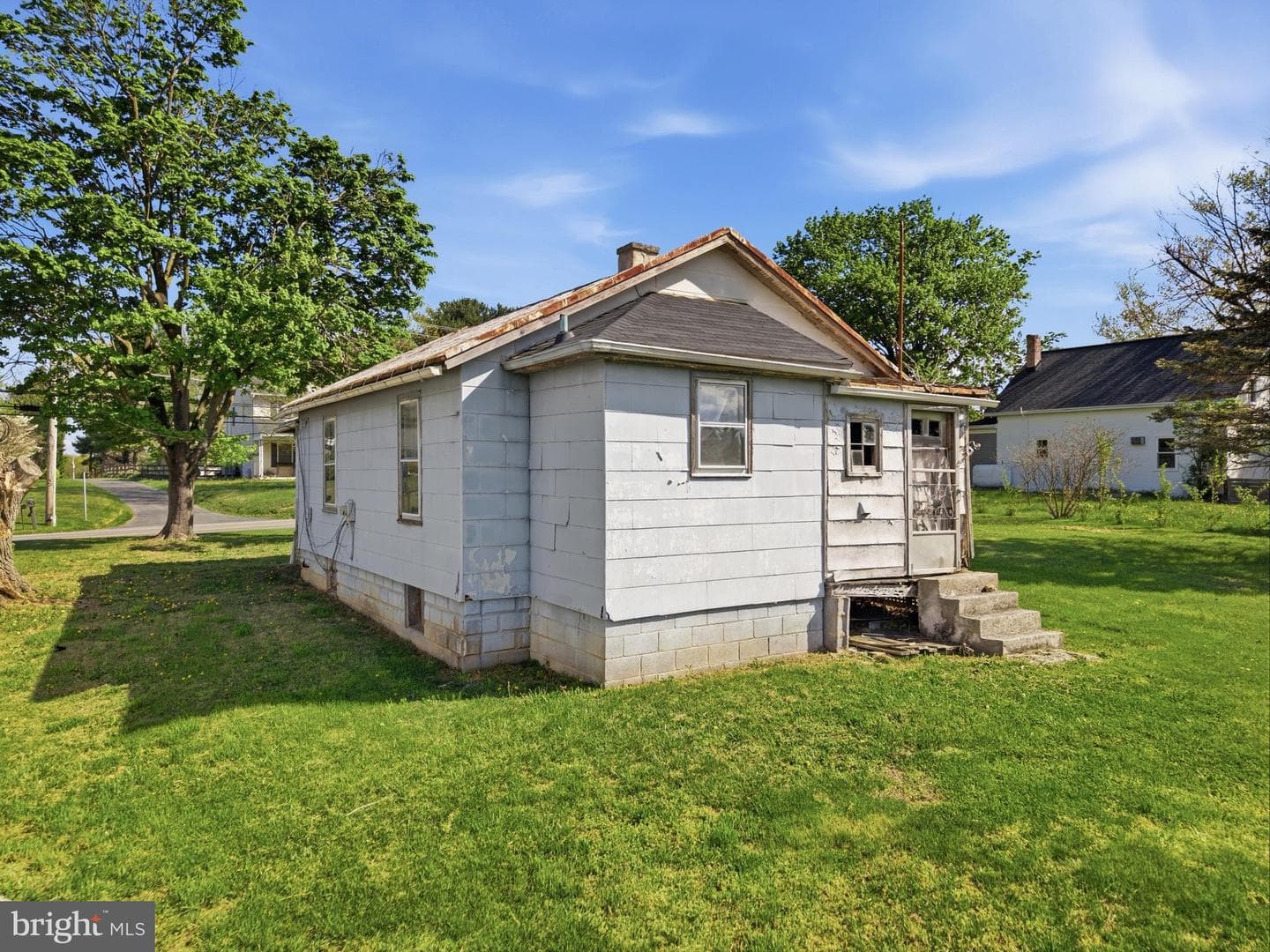 709 Deer Park Road photo 19