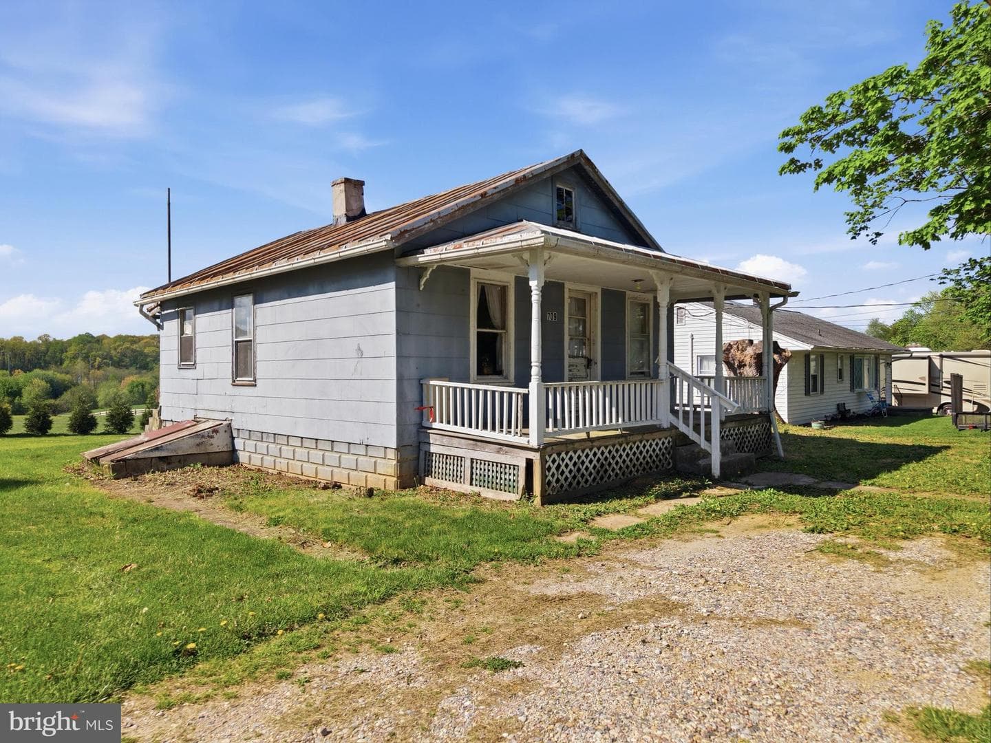 709 Deer Park Road photo 2