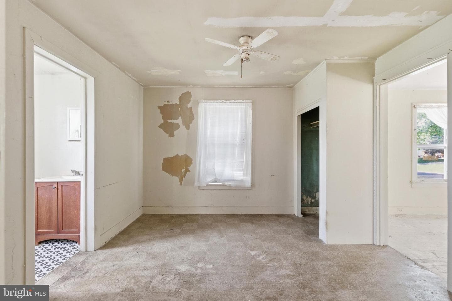 709 Deer Park Road photo 5