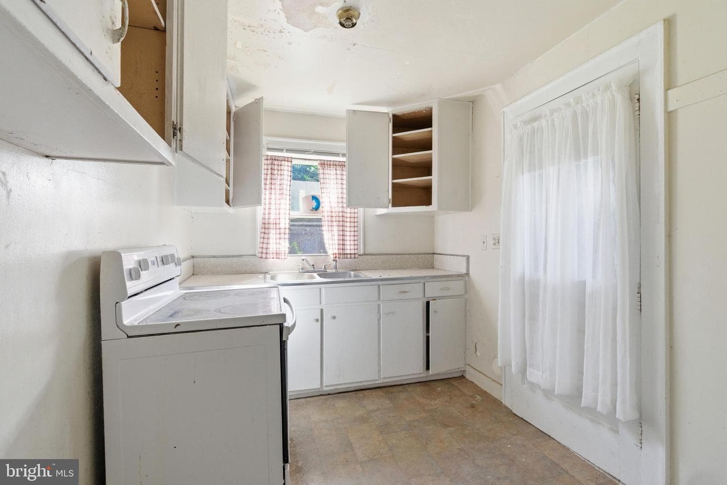 709 Deer Park Road photo 8