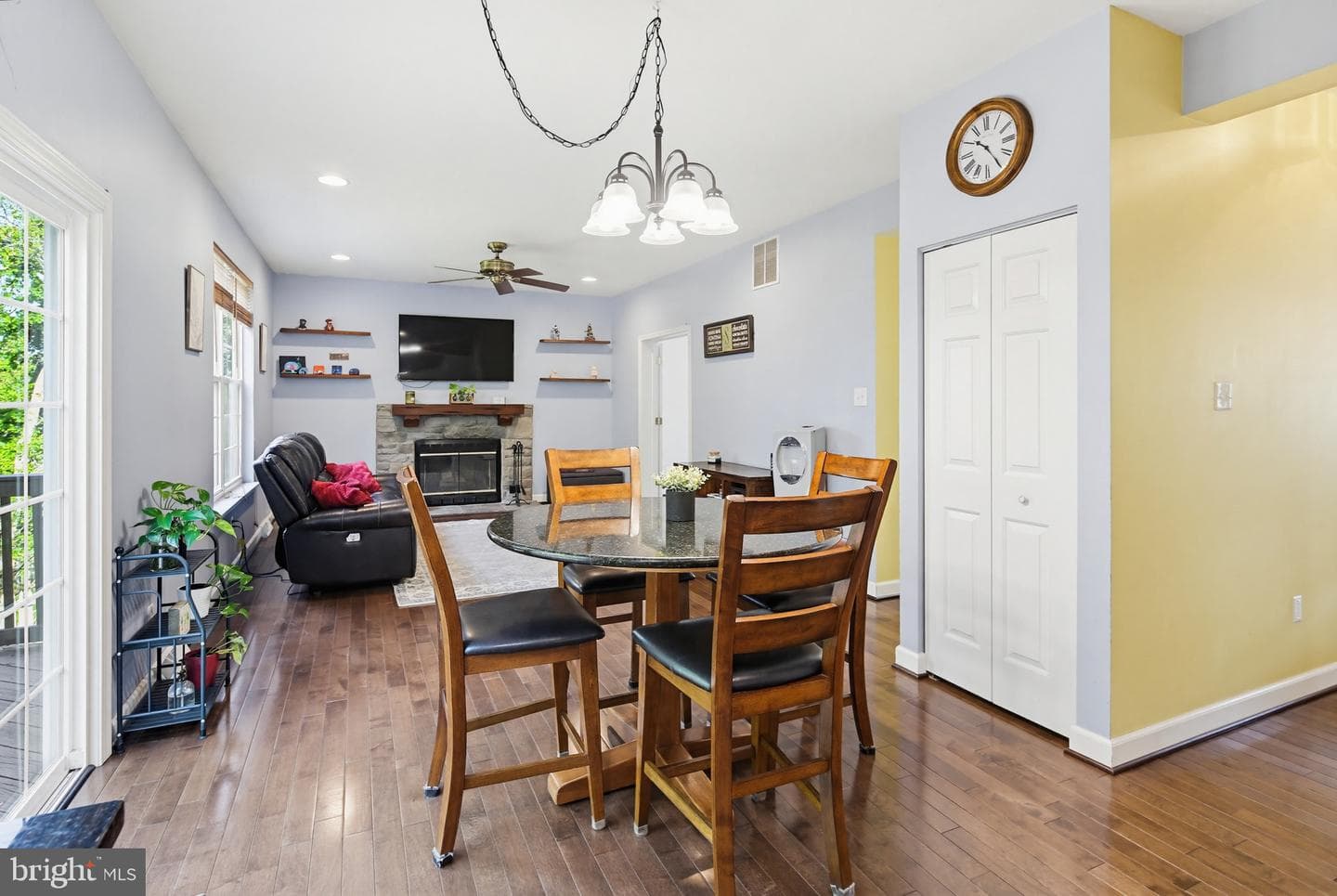 1804 Harrowsmith Court photo 15