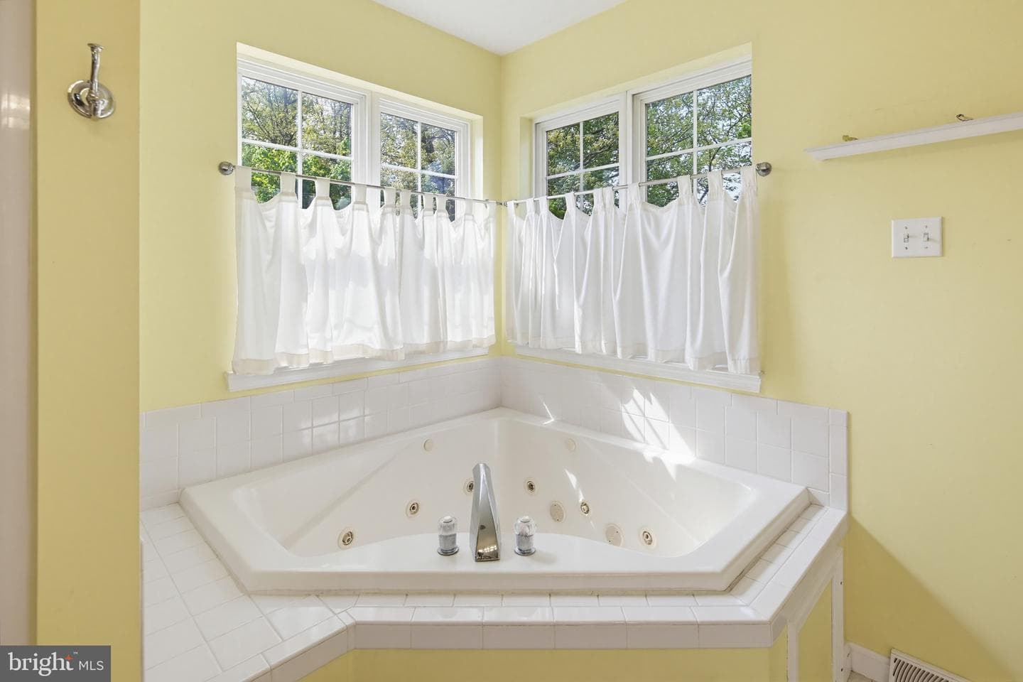 1804 Harrowsmith Court photo 26