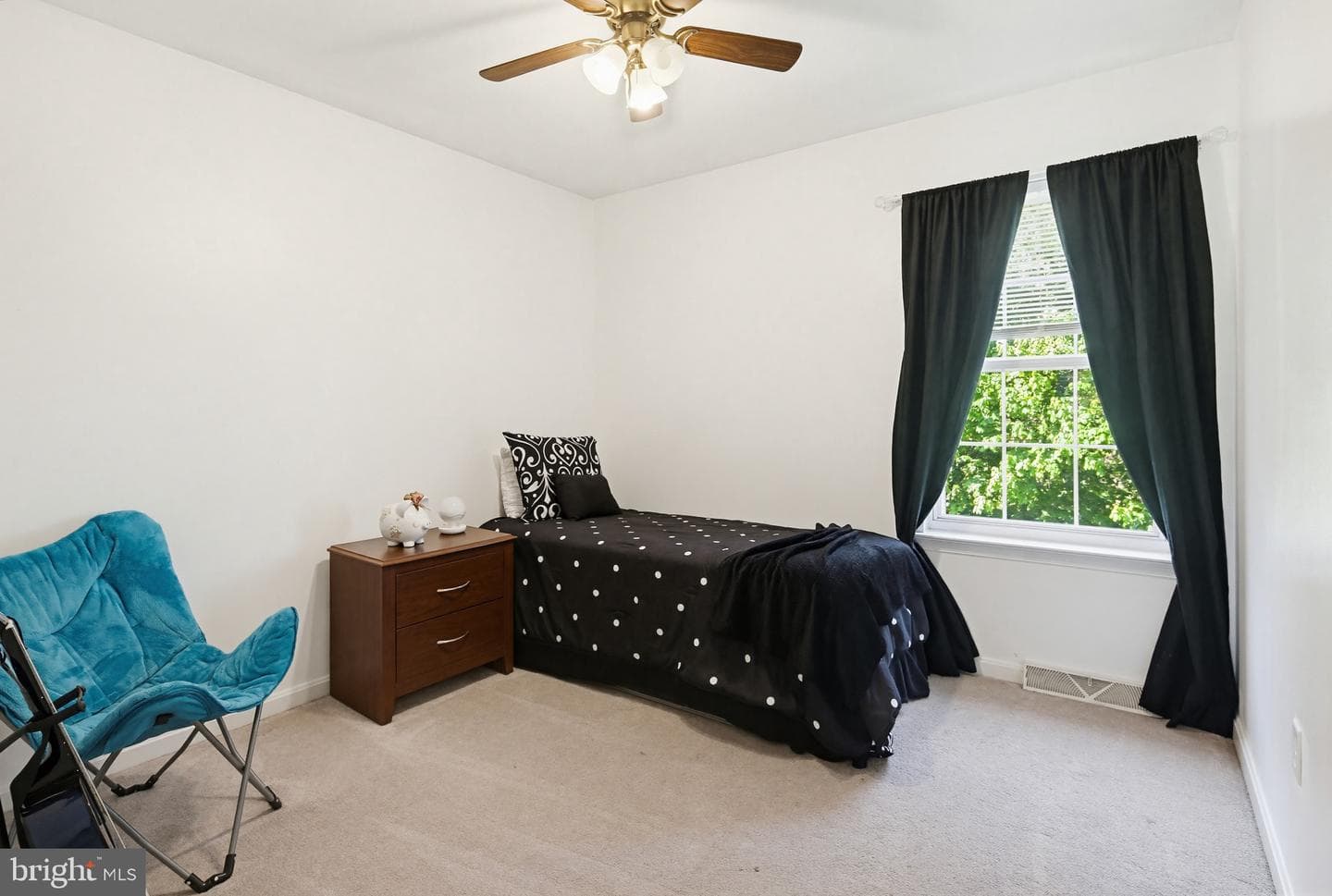 1804 Harrowsmith Court photo 29