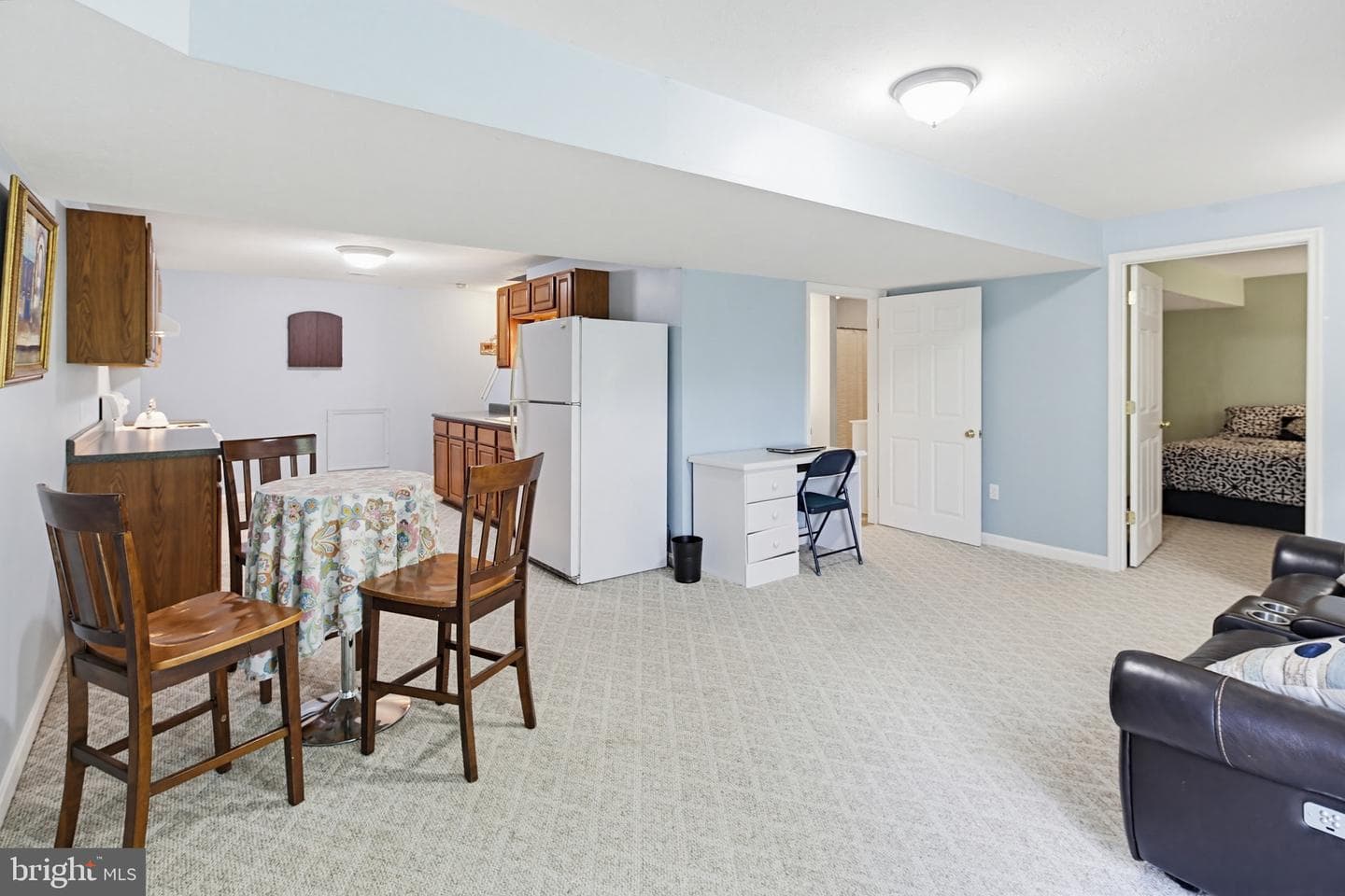 1804 Harrowsmith Court photo 38
