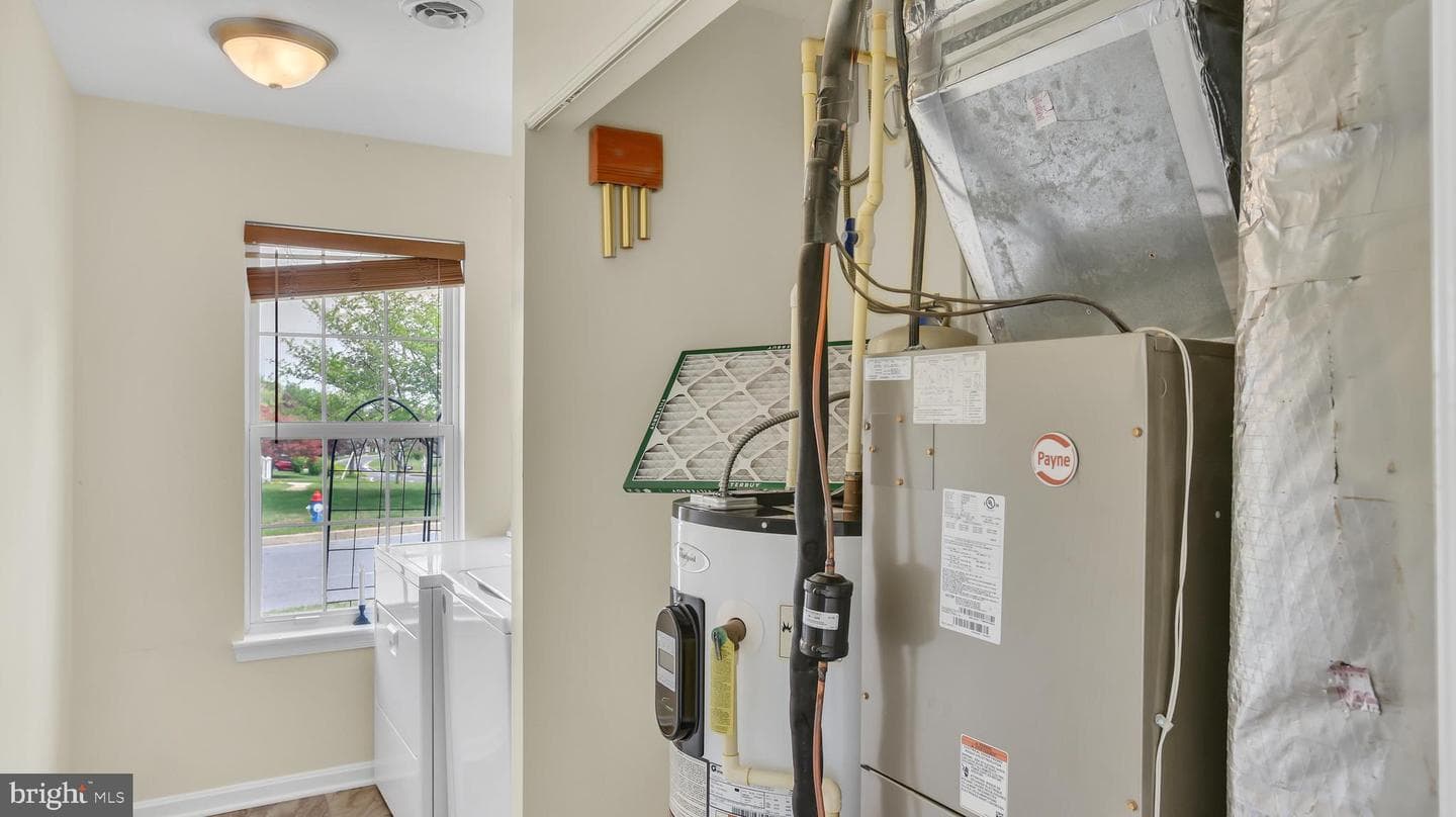 1402 Burnside Drive photo 16