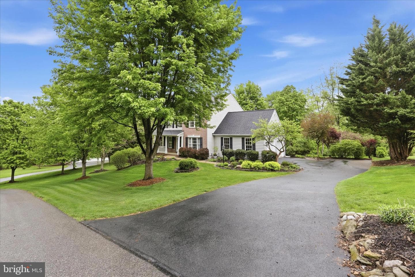 655 Downhill Drive photo 3