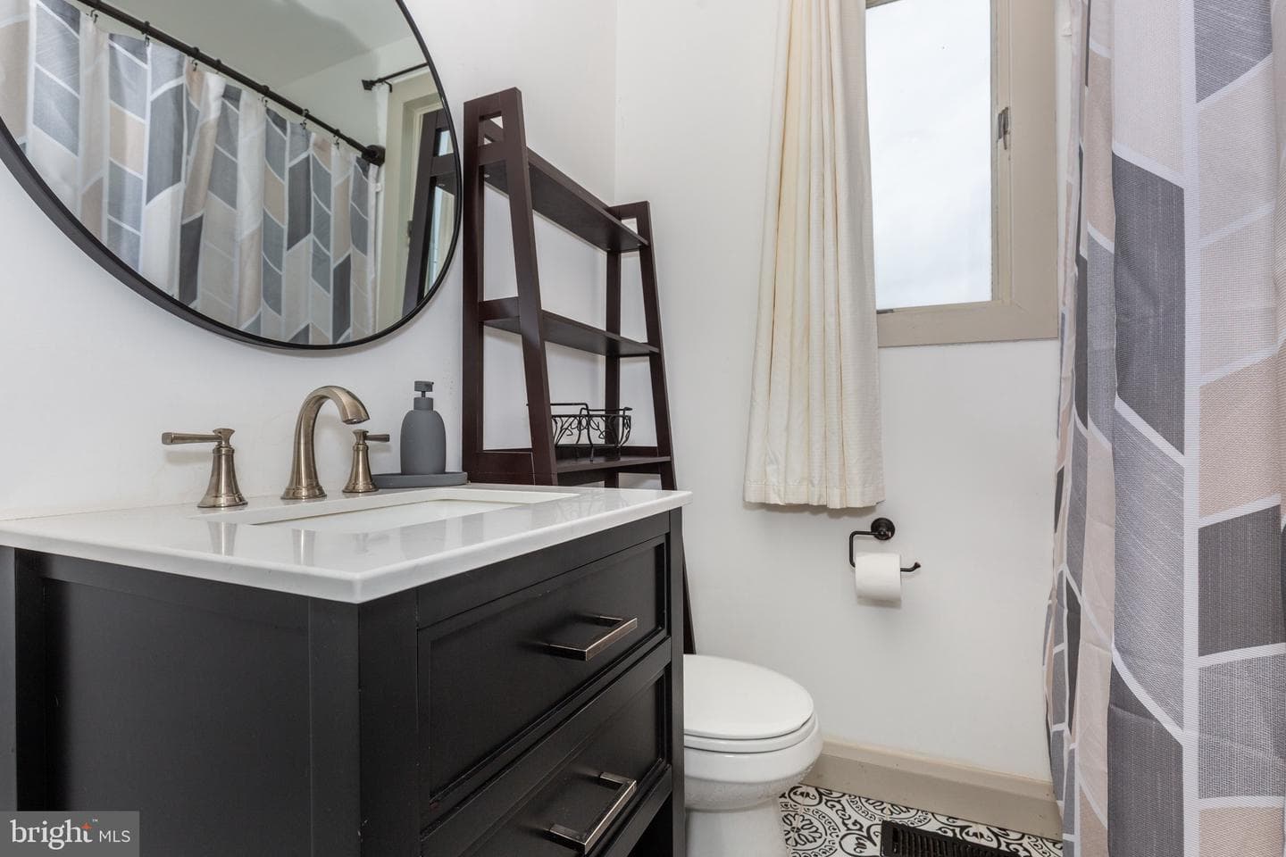 33 Milton Avenue photo 21