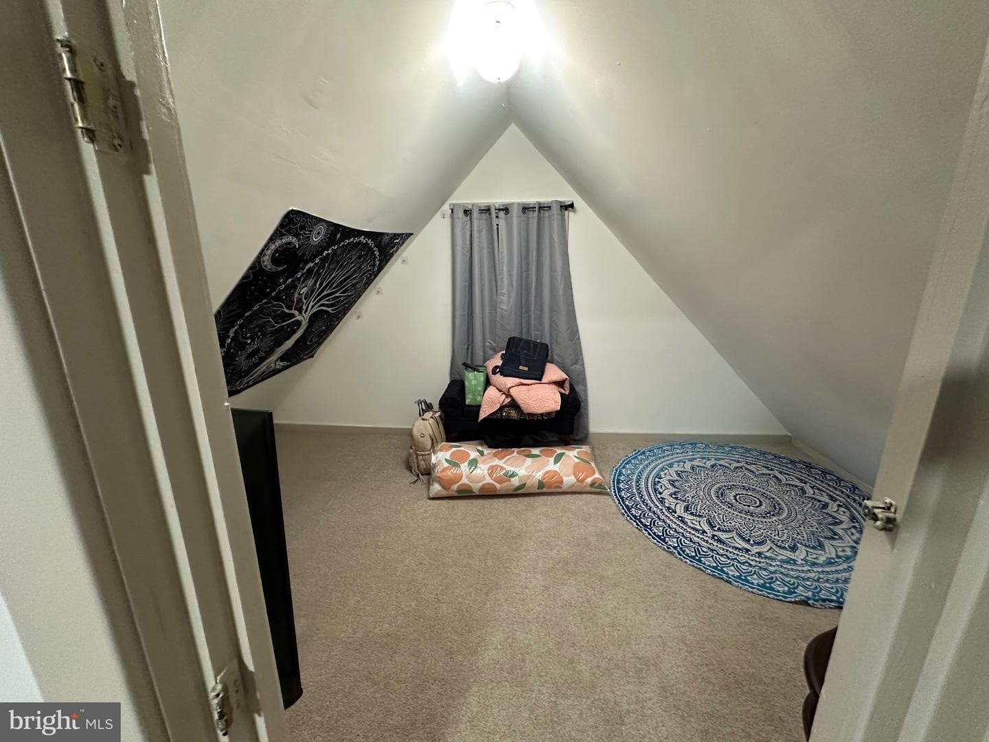 33 Milton Avenue photo 23