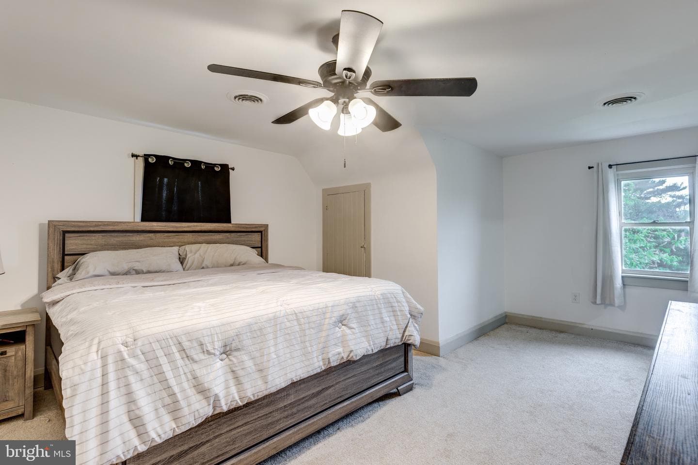 33 Milton Avenue photo 25