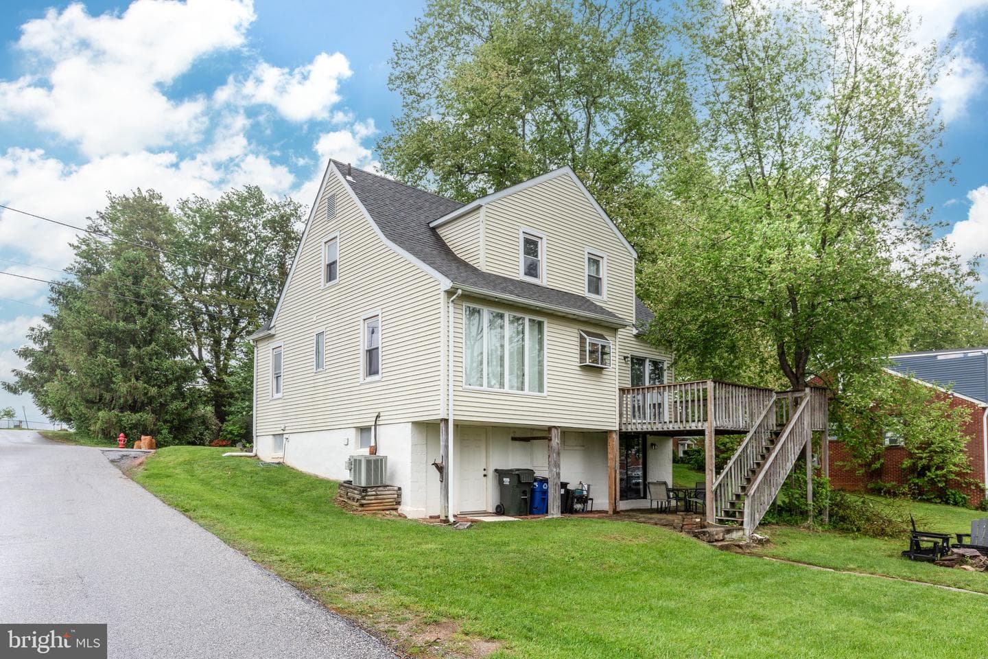 33 Milton Avenue photo 35