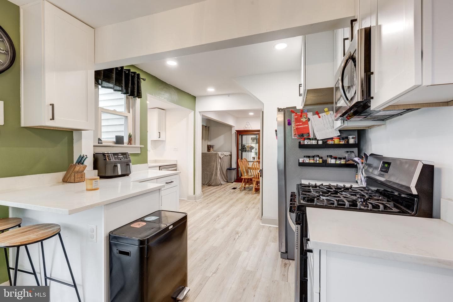 33 Milton Avenue photo 7