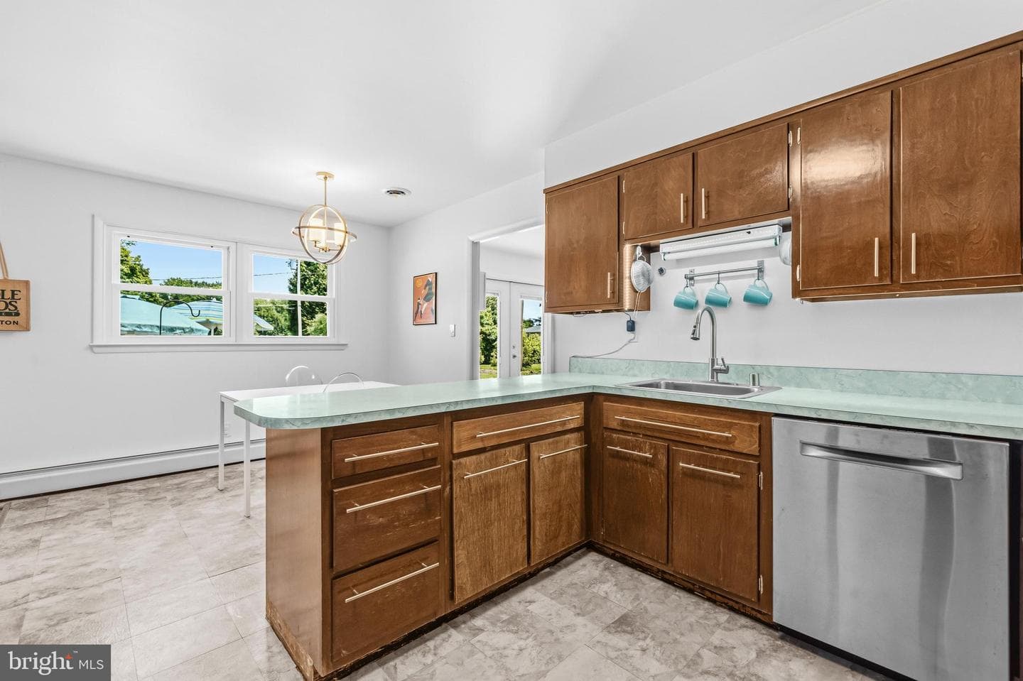 6831 Ridge Road photo 14