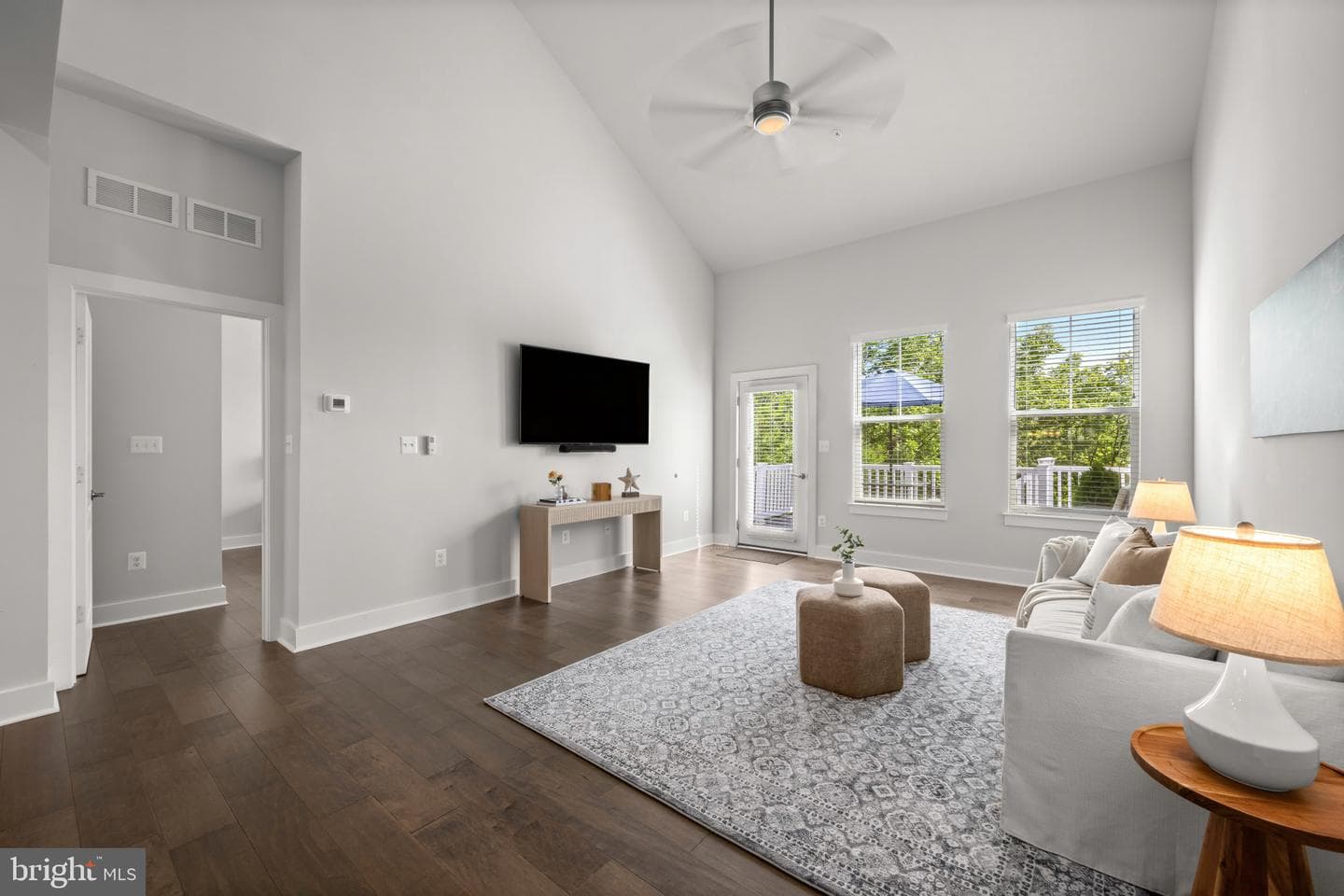 2812 Town View Circle photo 15